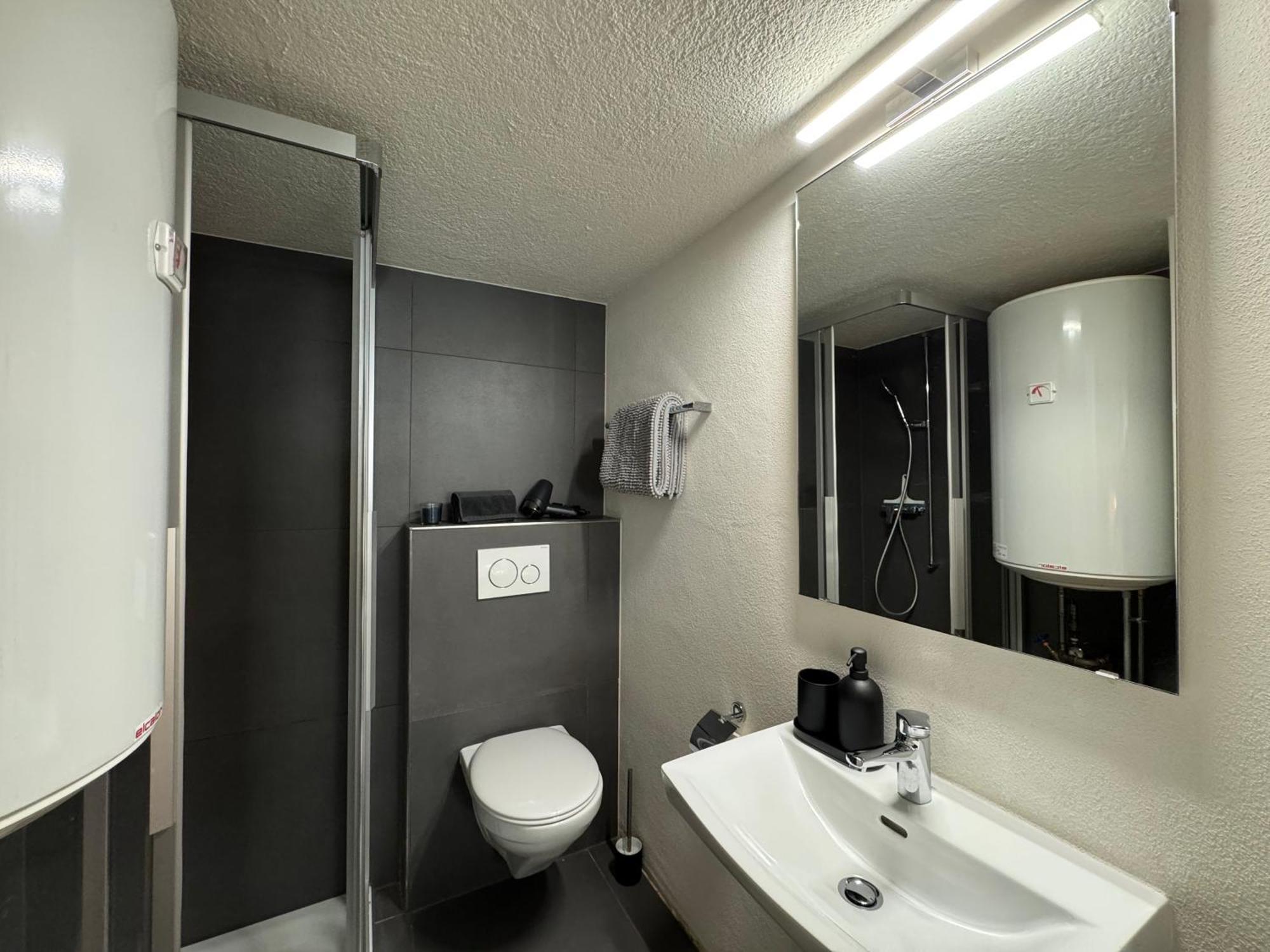 Appartement Au Rez-De-Chaussee En Vieille Ville De Porrentruy Bagian luar foto